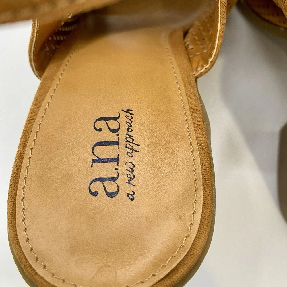 ANA Madelyn Wide Block Heel Sandals Cognac Vegan‎ Suede Womans 9.5 Peep Toe